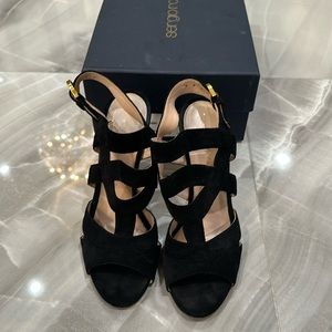 Sergio Rossi black strap sandal. Size 36.5